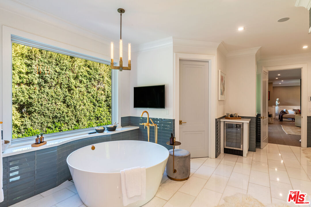 MLS #25559753 image #22