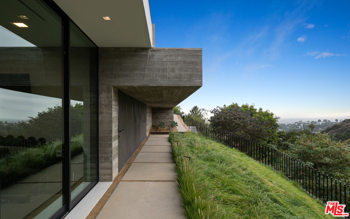 MLS #25586149 image #23