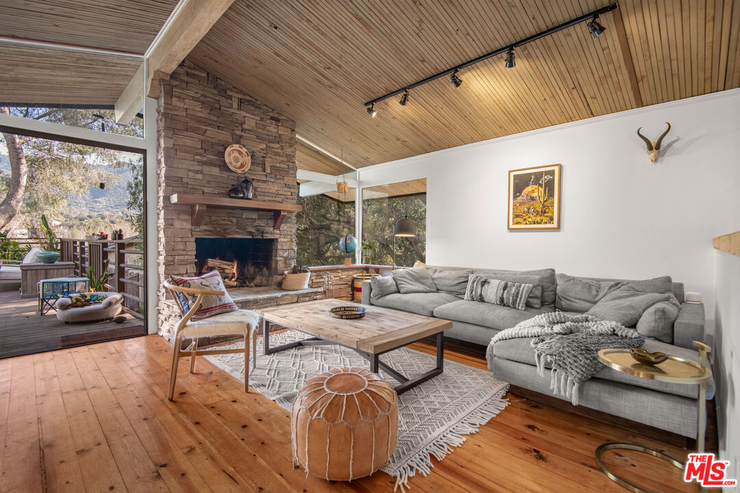 MLS #25586157 image #8