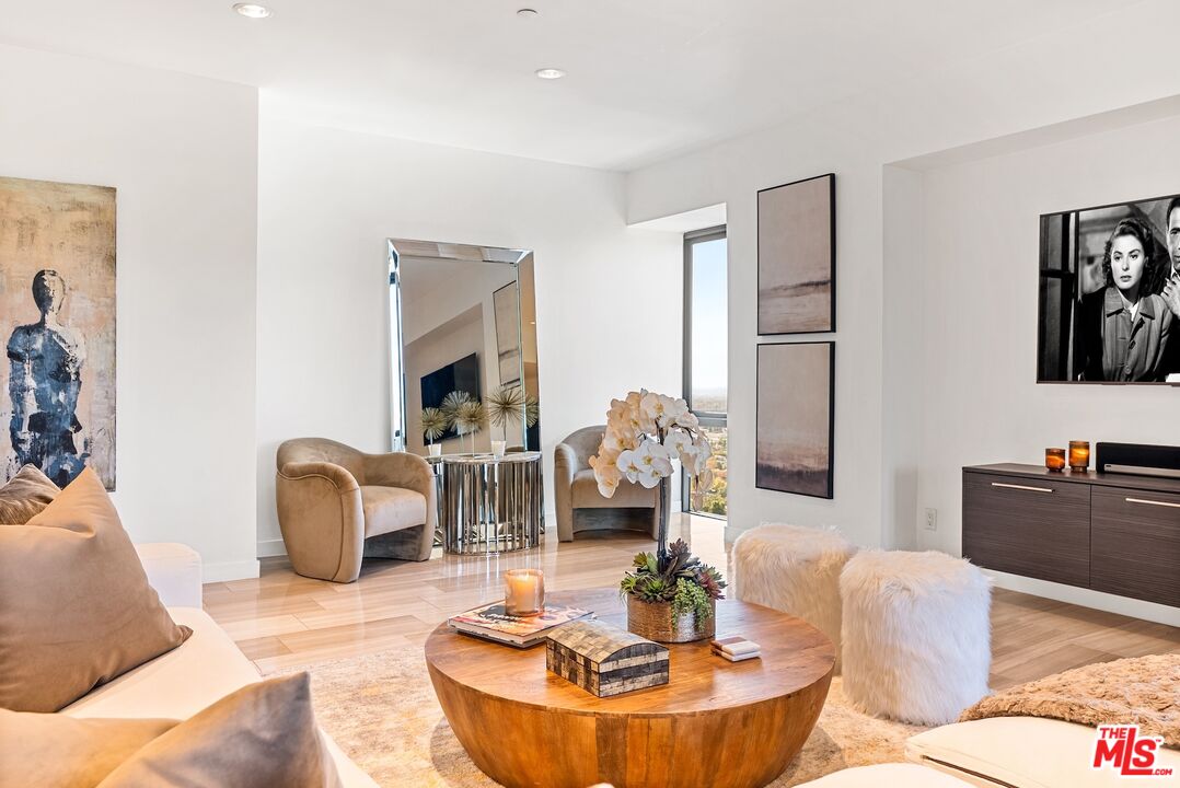 MLS #25586889 image #2