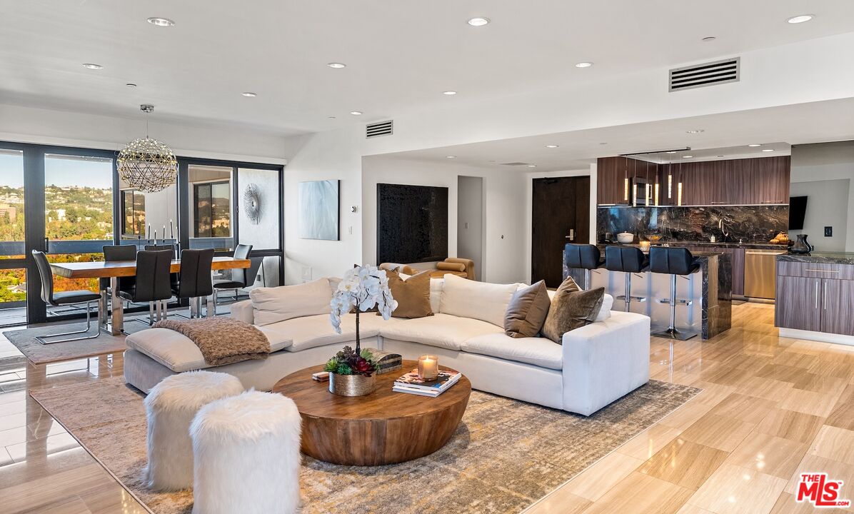 MLS #25586889 image #0