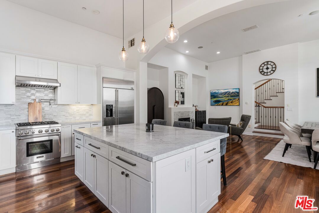 MLS #25586973 image #16