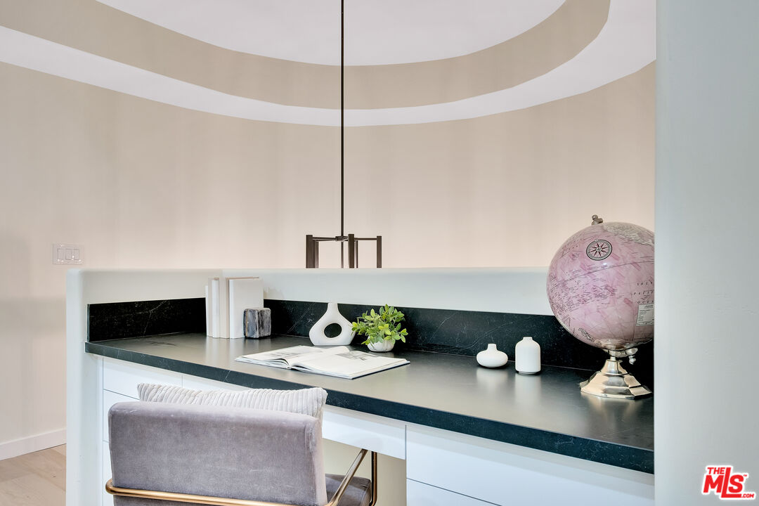 MLS #25587063 image #32