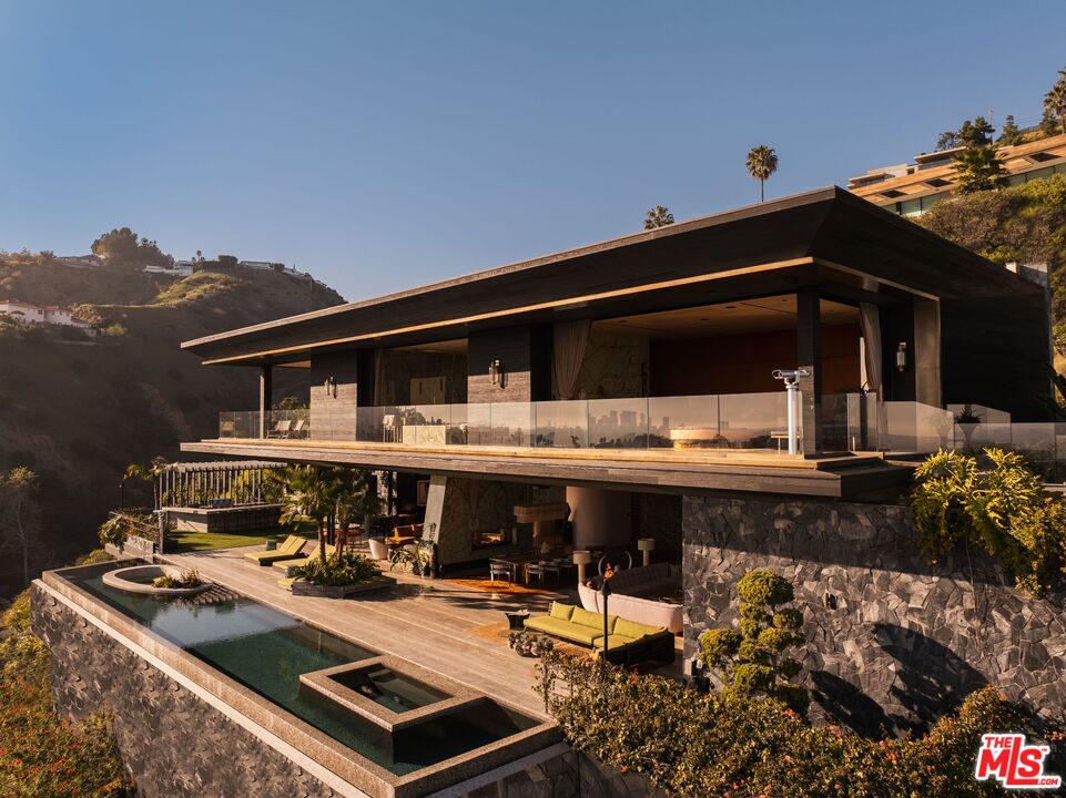 MLS #25587213 image #40