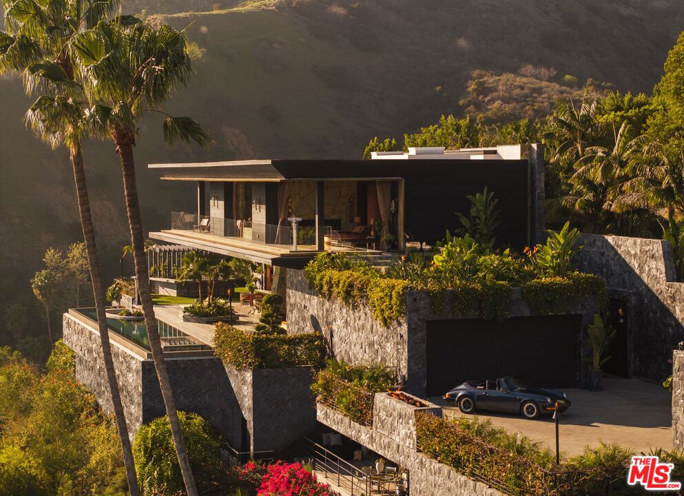 MLS #25587213 image #0