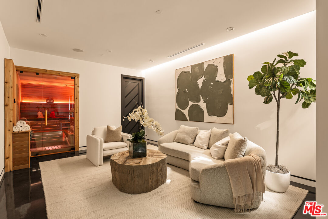 MLS #25587365 image #21