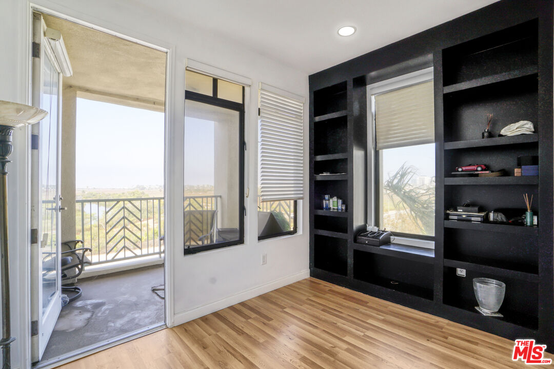 MLS #25587815 image #12