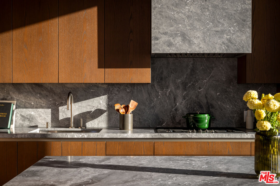 MLS #25587915 image #3