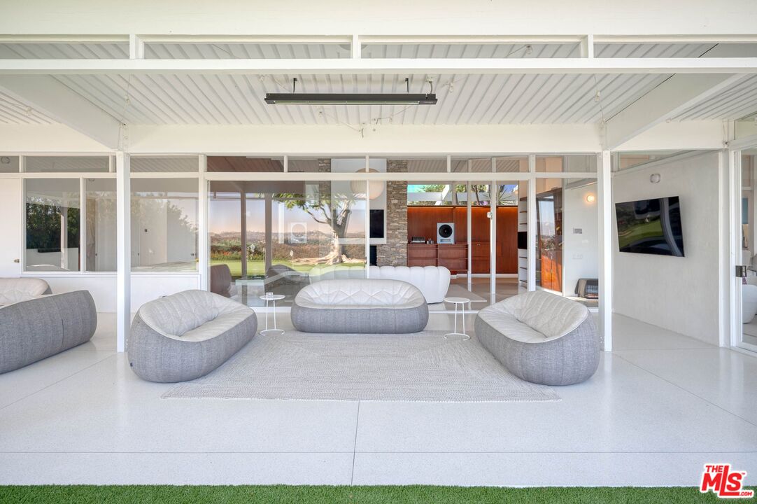 MLS #25588447 image #9