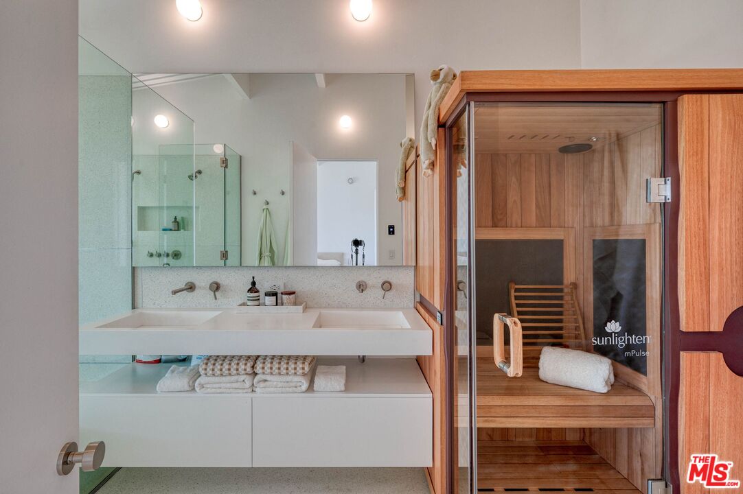 MLS #25588447 image #19