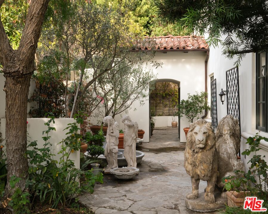 MLS #25588639 image #23