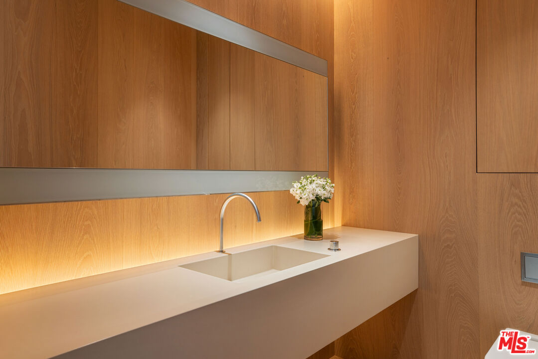 MLS #25590657 image #19