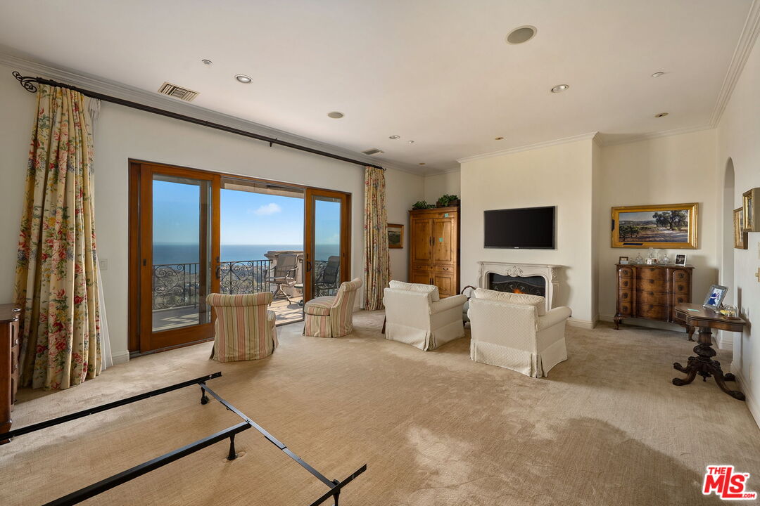 MLS #25591543 image #29