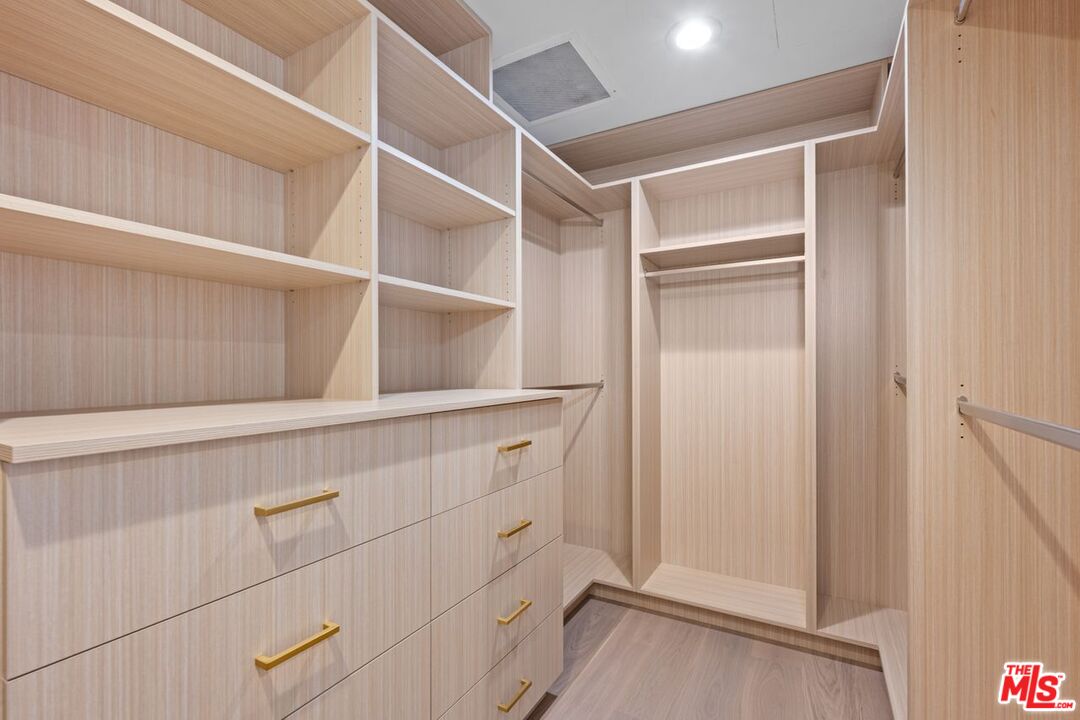 MLS #25591589 image #30