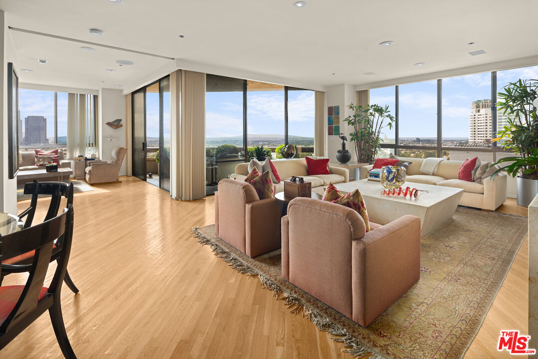 MLS #25591761 image #2