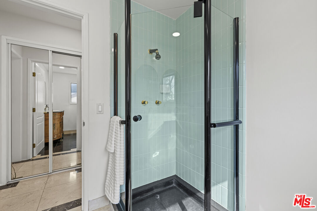 MLS #25591823 image #15