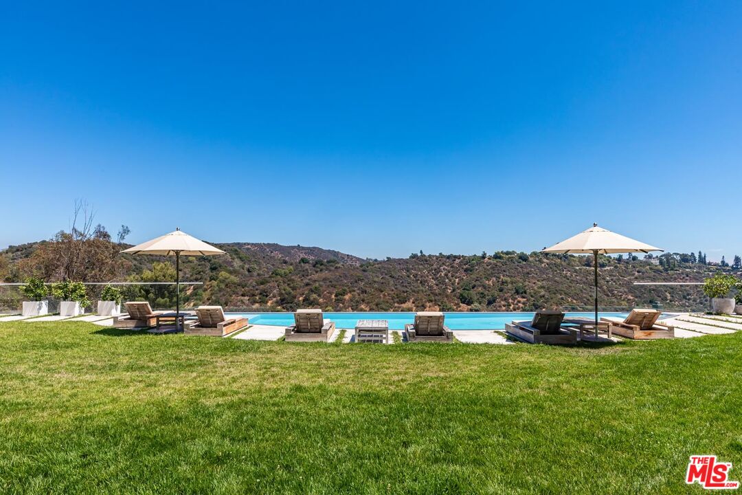 MLS #25591997 image #16