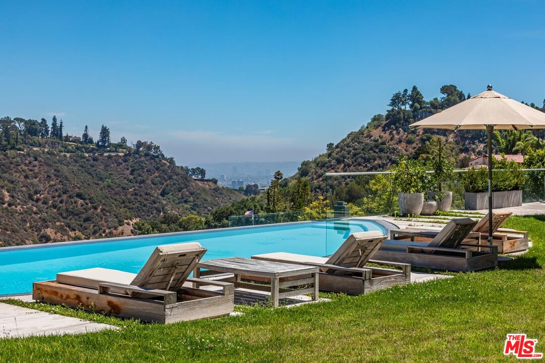 MLS #25591997 image #18