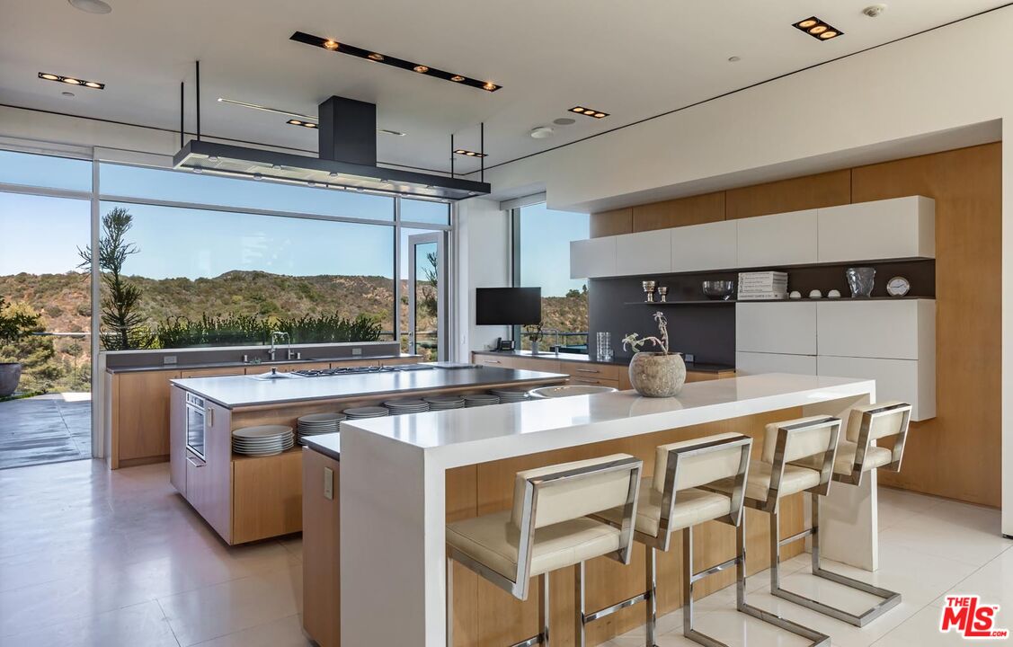 MLS #25591997 image #28