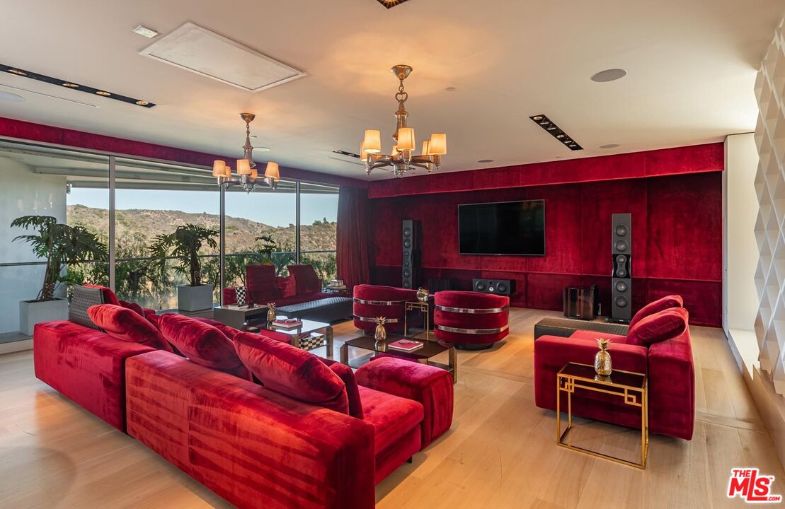 MLS #25591997 image #31