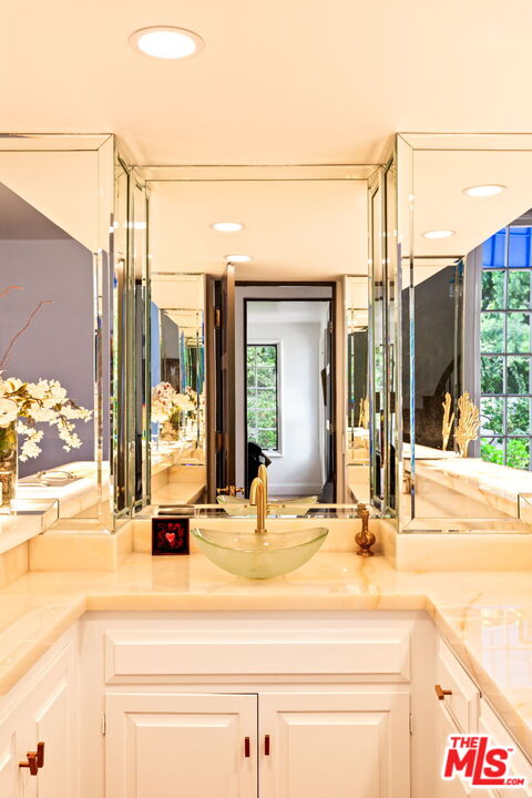 MLS #25592539 image #16