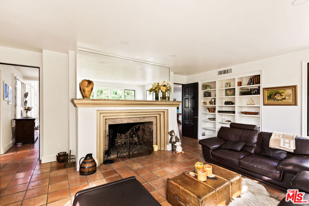 MLS #25592539 image #46