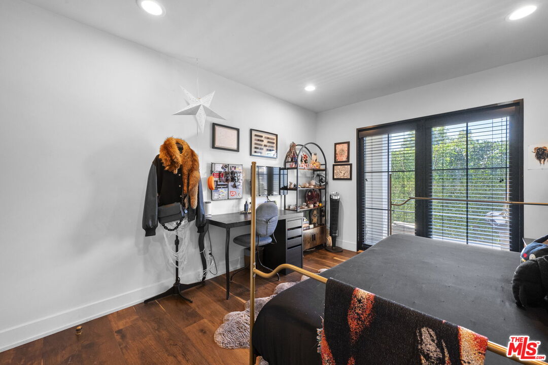 MLS #25592547 image #38