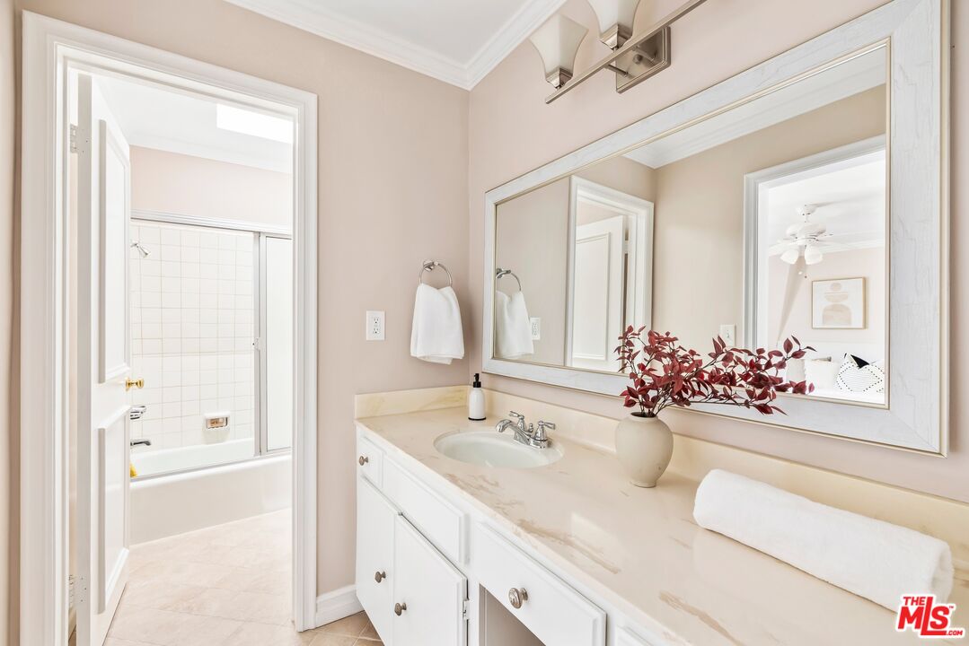 MLS #25592735 image #13