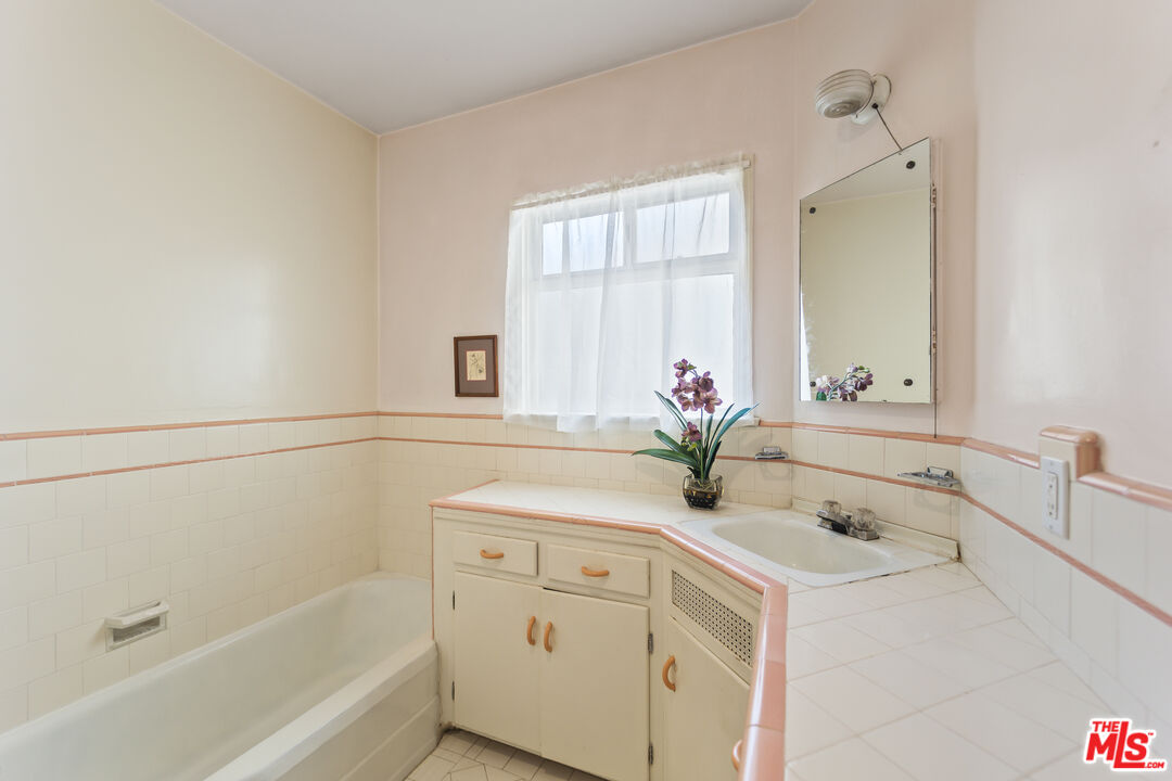 MLS #25592791 image #9