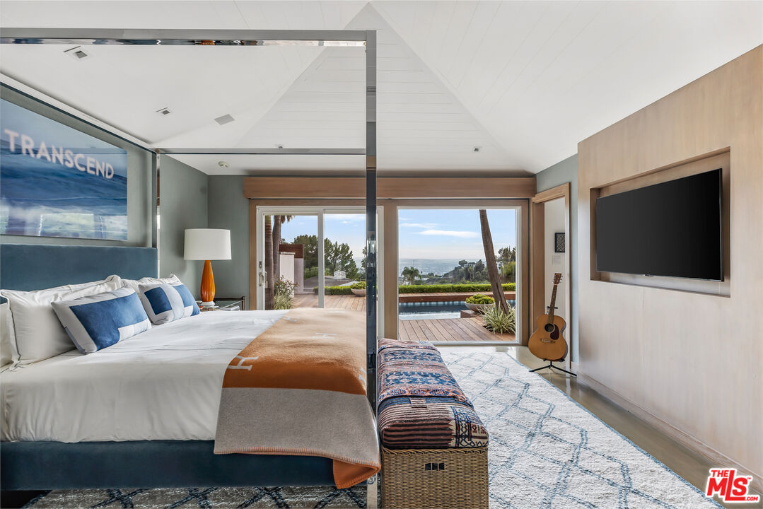 MLS #25593081 image #24