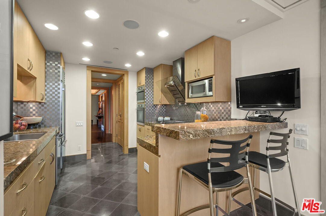 MLS #25593733 image #11