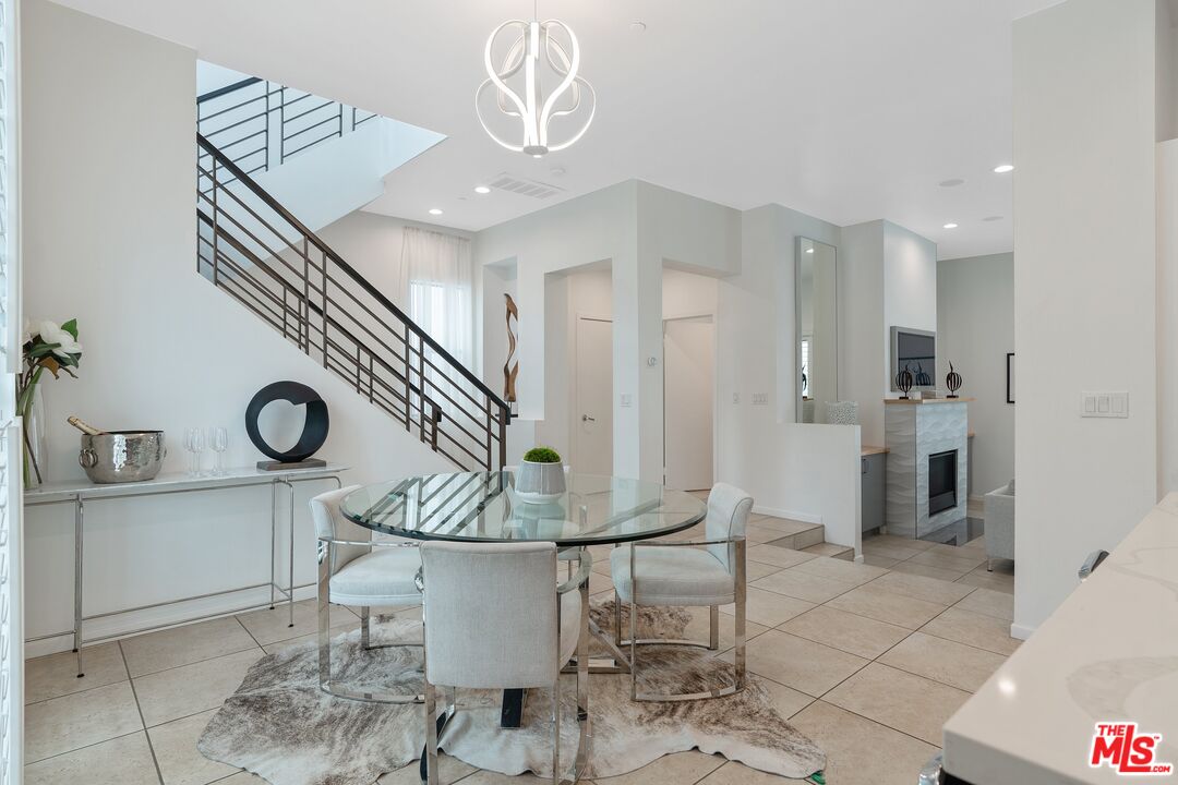 MLS #25594029 image #0