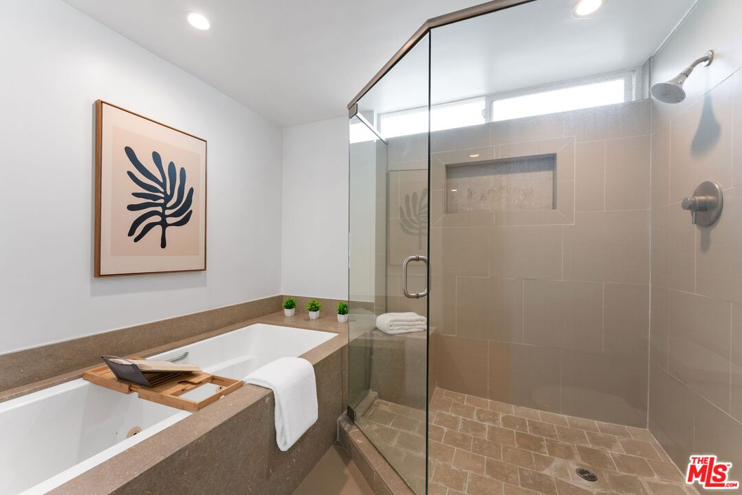 MLS #25594289 image #21