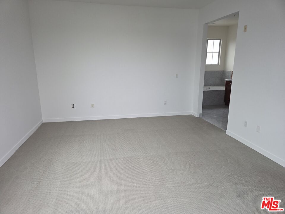 MLS #25594781 image #13