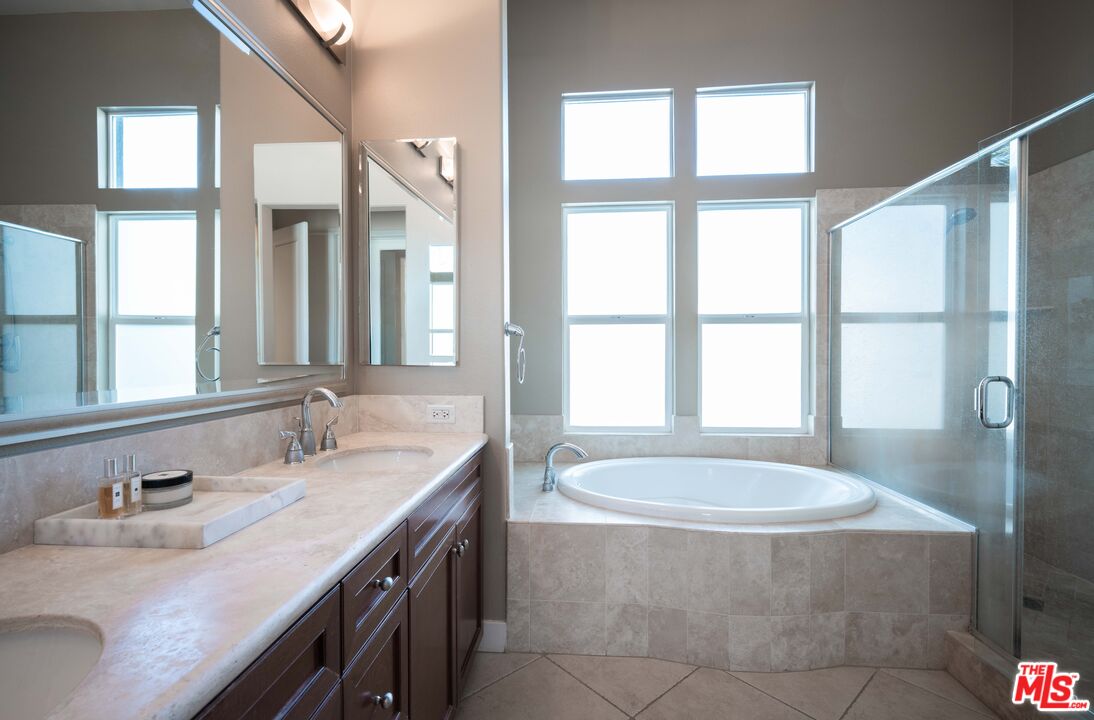 MLS #25595747 image #13