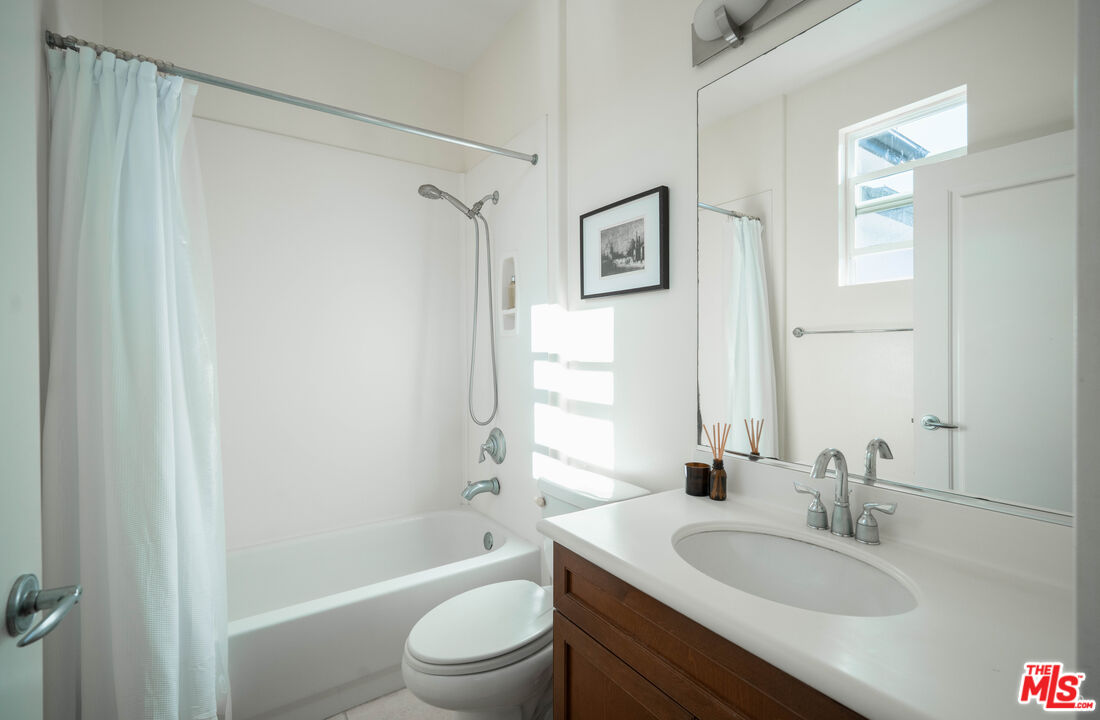 MLS #25595747 image #15