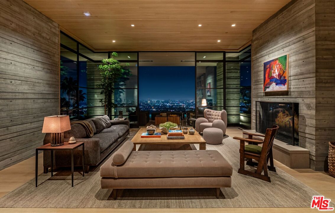 MLS #25595755 image #44