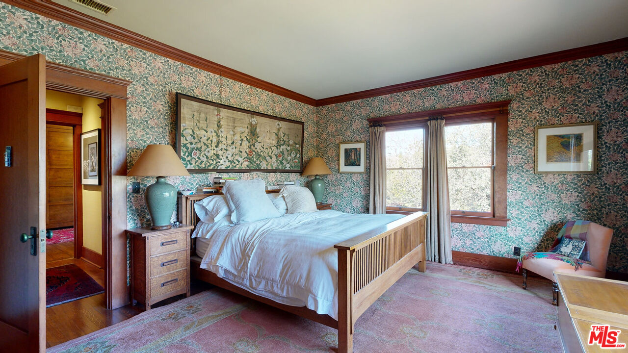 MLS #25596063 image #24