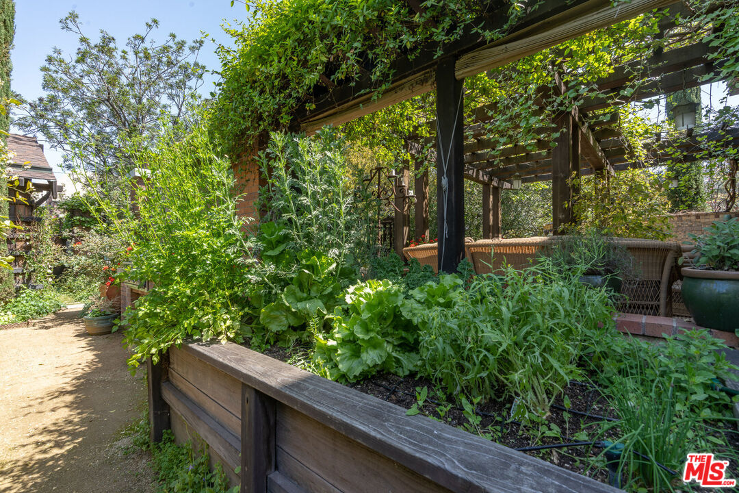 MLS #25596063 image #52