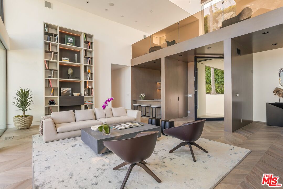 MLS #25596197 image #23