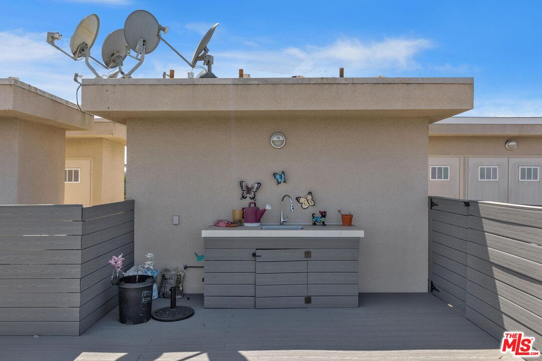 MLS #25596213 image #2