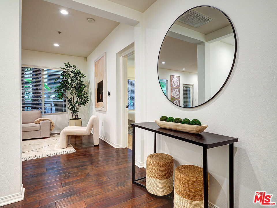 MLS #25596381 image #2