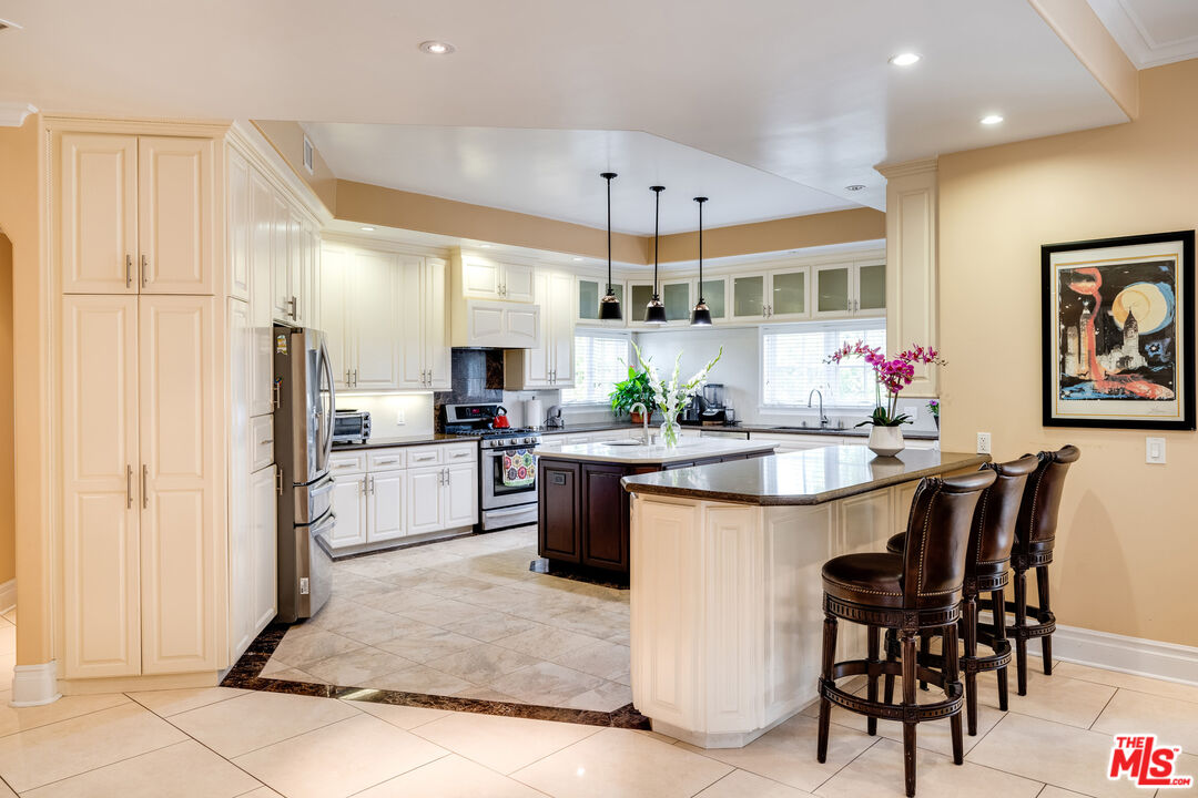 MLS #25596701 image #11