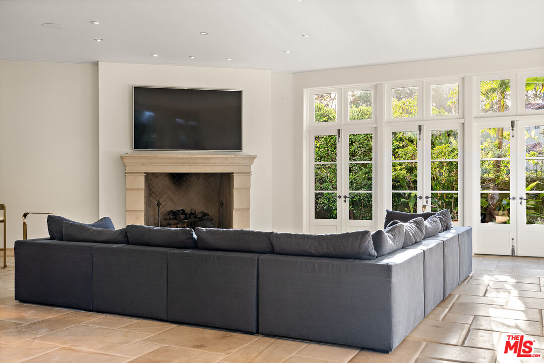 MLS #25596777 image #11