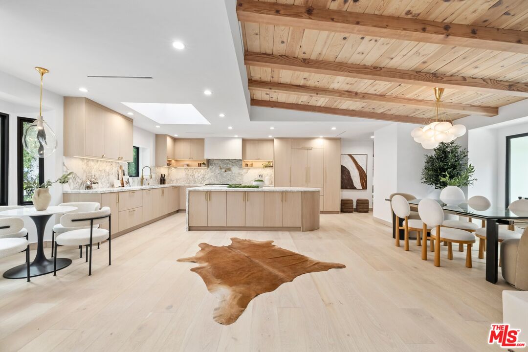 MLS #25598675 image #1