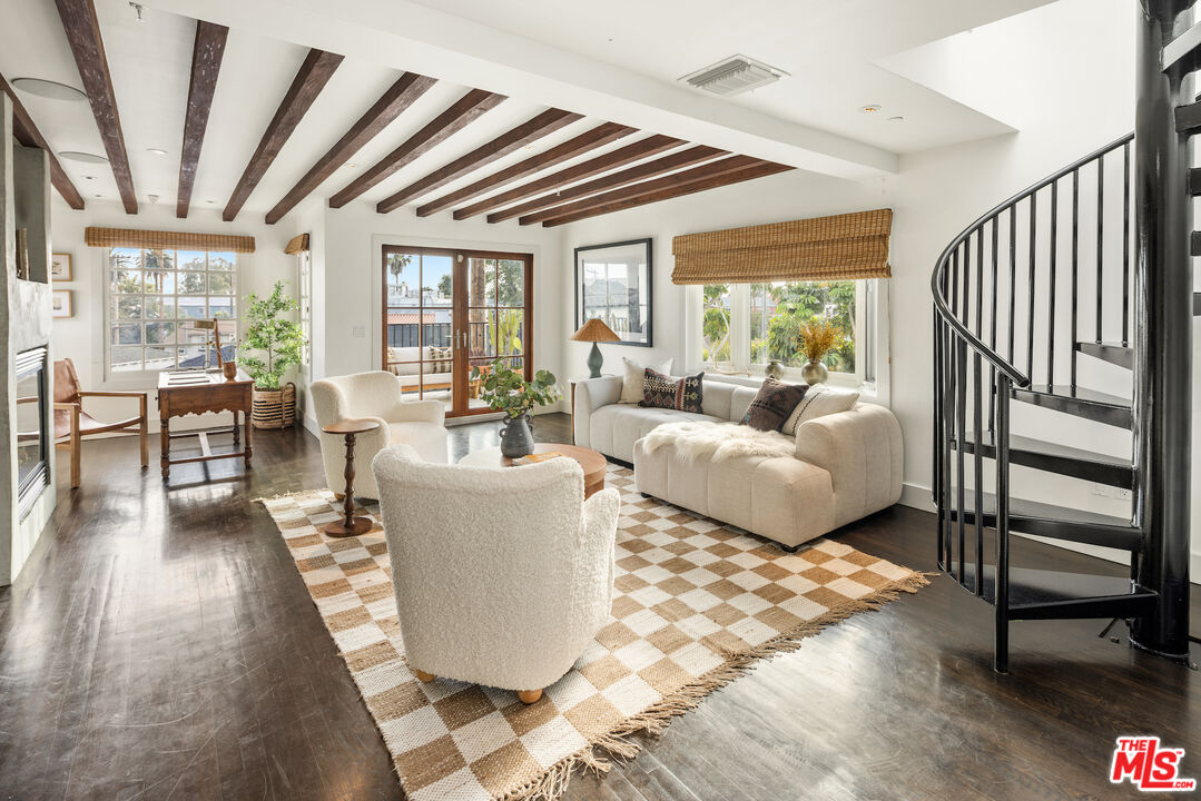 MLS #25598767 image #25