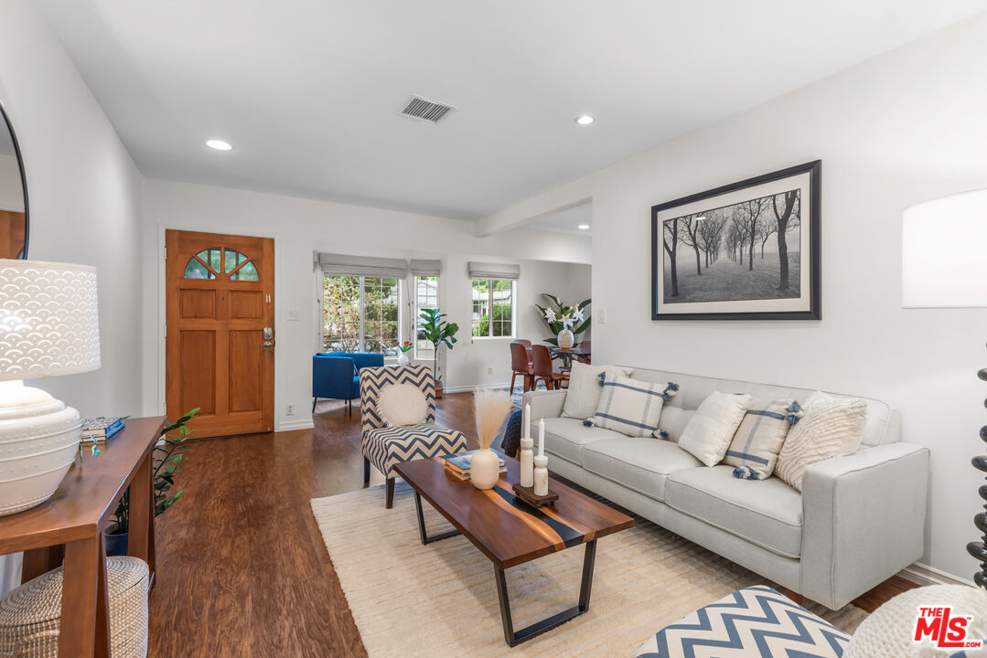 MLS #25599877 image #2