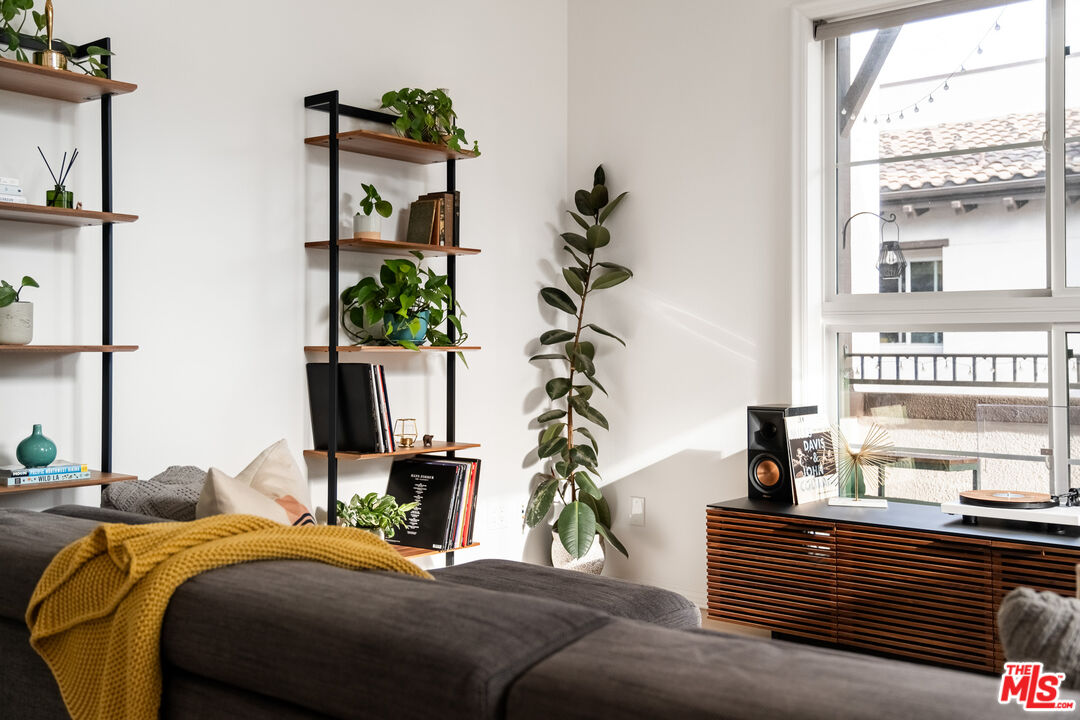 MLS #25600867 image #12