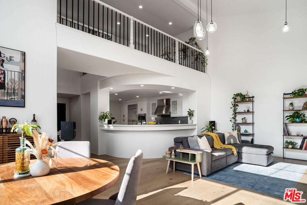 MLS #25600867 image #0