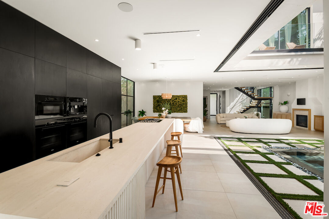 MLS #25601049 image #9